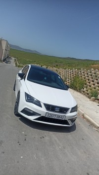سيارات-seat-leon-2018-fr15-فرجيوة-ميلة-الجزائر