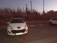 voitures-peugeot-207-2012-bou-ismail-tipaza-algerie