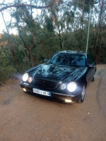 voitures-mercedes-classe-e-2002-bouzareah-alger-algerie