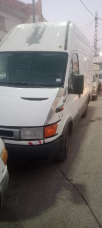 fourgon-iveco-c11-2001-bordj-bou-arreridj-algerie