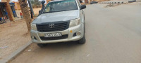 voitures-toyota-hilux-2013-hassi-rmel-laghouat-algerie