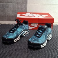 basquettes-nike-tn-air-max-plus-eclair-lightning-originale-bouzareah-alger-algerie
