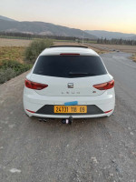 moyenne-berline-seat-leon-2018-mouzaia-blida-algerie