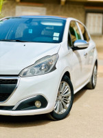 voitures-peugeot-208-2015-allure-facelift-algerie