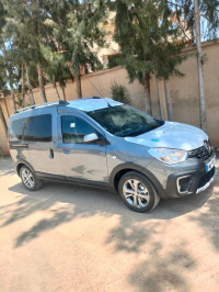 voitures-renault-kangoo-stepway-2024-baraki-alger-algerie