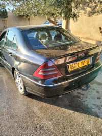 voitures-mercedes-classe-c-2001-c220-chlef-algerie