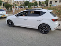 moyenne-berline-seat-leon-2019-beats-mila-algerie