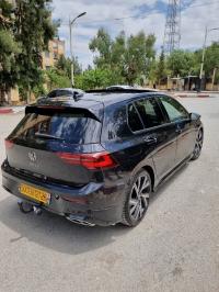 سيارات-volkswagen-golf-8-2021-r-line-البرواقية-المدية-الجزائر