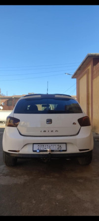 voitures-seat-ibiza-2011-fully-toit-ouvrant-medea-algerie