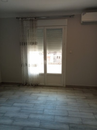 appartement-location-f4-tizi-ouzou-algerie