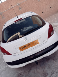 voitures-peugeot-207-2012-msila-algerie