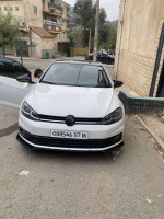 voitures-volkswagen-golf-7-2017-la-carat-plus-boumerdes-algerie