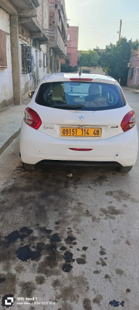 voitures-peugeot-208-2014-zemmoura-relizane-algerie