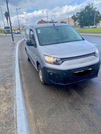 السيارات-النفعية-fiat-doblo-2023-باش-جراح-الجزائر