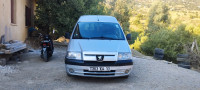 commerciale-peugeot-expert-2004-ait-laziz-bouira-algerie