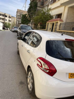 voitures-peugeot-208-2013-tlemcen-algerie