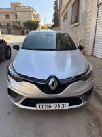 voitures-renault-clio-5-2023-rs-line-mostaganem-algerie