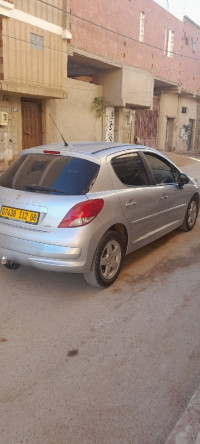 voitures-peugeot-207-2012-bechar-algerie