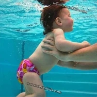 Couche piscine pour bébé lavable et réglable