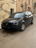 moyenne-berline-volkswagen-golf-5-2004-tiaret-algerie