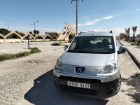 voitures-peugeot-partner-2010-tepee-chetma-biskra-algerie