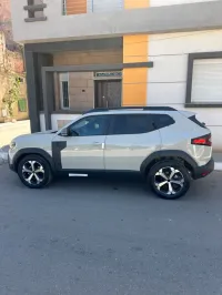 Dacia Duster 2025 Journey
