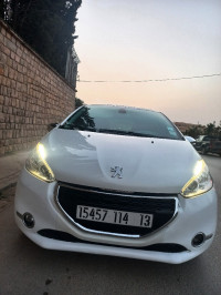 voitures-peugeot-208-2014-allure-remchi-tlemcen-algerie