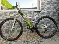 Vélo vtt enduro Cannondale habit 5 full carbon 