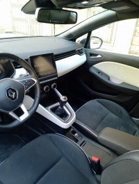 voitures-renault-clio-5-2021-intance-tlemcen-algerie