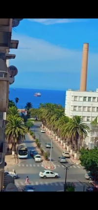شقة-كراء-3-غرف-وهران-الجزائر