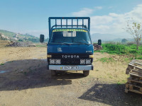 camion-toyota-plateau-1987-tizi-ouzou-algerie