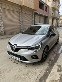 voitures-renault-clio-5-2022-evolution-sedrata-souk-ahras-algerie