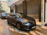 voitures-renault-clio5-2021-entance-douera-alger-algerie