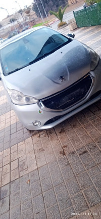 voitures-peugeot-208-2015-allure-sidi-bel-abbes-algerie