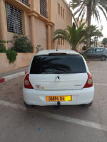 voitures-renault-clio-campus-2014-marsat-el-hadjadj-oran-algerie