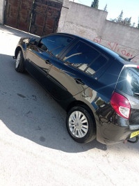 voitures-renault-clio-3-2010-exception-annaba-algerie