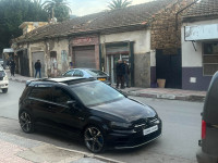 moyenne-berline-volkswagen-golf-7-2014-r-sidi-aich-bejaia-algerie