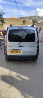 voitures-renault-kangoo-2021-chlef-algerie