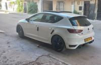 moyenne-berline-seat-leon-2016-linea-r-souk-ahras-algerie