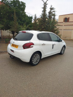 voitures-peugeot-208-2016-djelfa-algerie