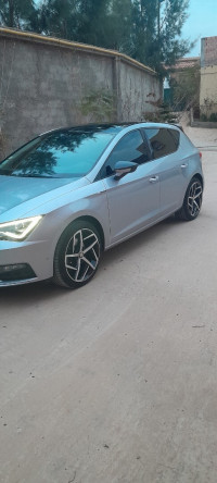 voitures-seat-leon-2019-mansoura-bordj-bou-arreridj-algerie