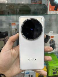 Vivo X200 pro 16Gb 1 terra utilisée 3 jours thumbnail 3