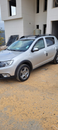 voitures-dacia-sandero-2018-stepway-restylee-amizour-bejaia-algerie