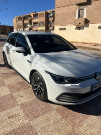 voitures-volkswagen-golf-8-2023-r-line-bechar-algerie