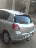 voitures-renault-clio-3-2012-boufarik-blida-algerie