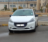 voitures-peugeot-208-2014-allure-setif-algerie