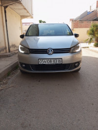 voitures-volkswagen-touran-2013-match-chlef-algerie