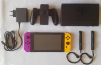 NINTENDO SWITCH V2 2021 FLASHÉE (PUCE) + ACCESSOIRES D'ORIGINE 
