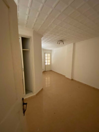 appartement-location-f2-alger-hydra-algerie