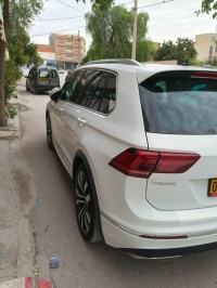 سيارات-volkswagen-tiguan-2017-r-line-عين-البيضاء-أم-البواقي-الجزائر